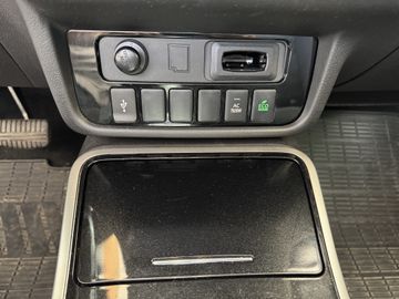 Mitsubishi Outlander PHEV Basis Spirit 4WD