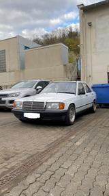 Mercedes-Benz 190E 2.0 H-Zulassung mit Gewindefahrwerk - Mercedes-Benz 190 aus 1986: 190e