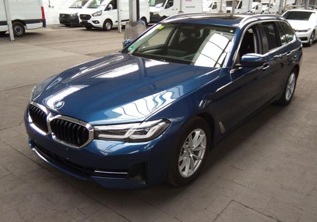 BMW 520d xDrive Touring Pano|AHK|HuD|Parkassistent