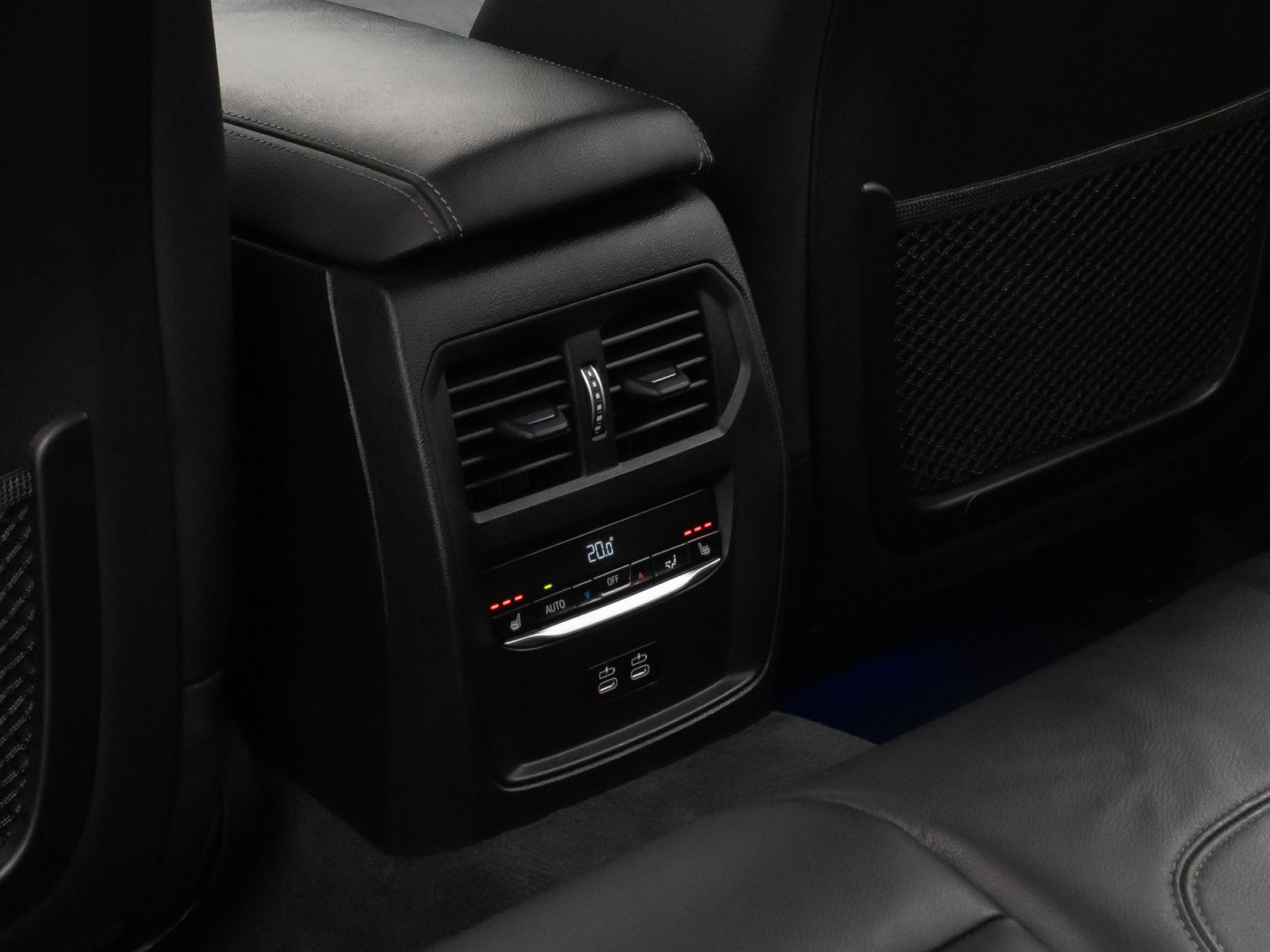 Fahrzeugabbildung BMW 320d Sport Line Kamera Laser HUD DAB HiFi Komfor