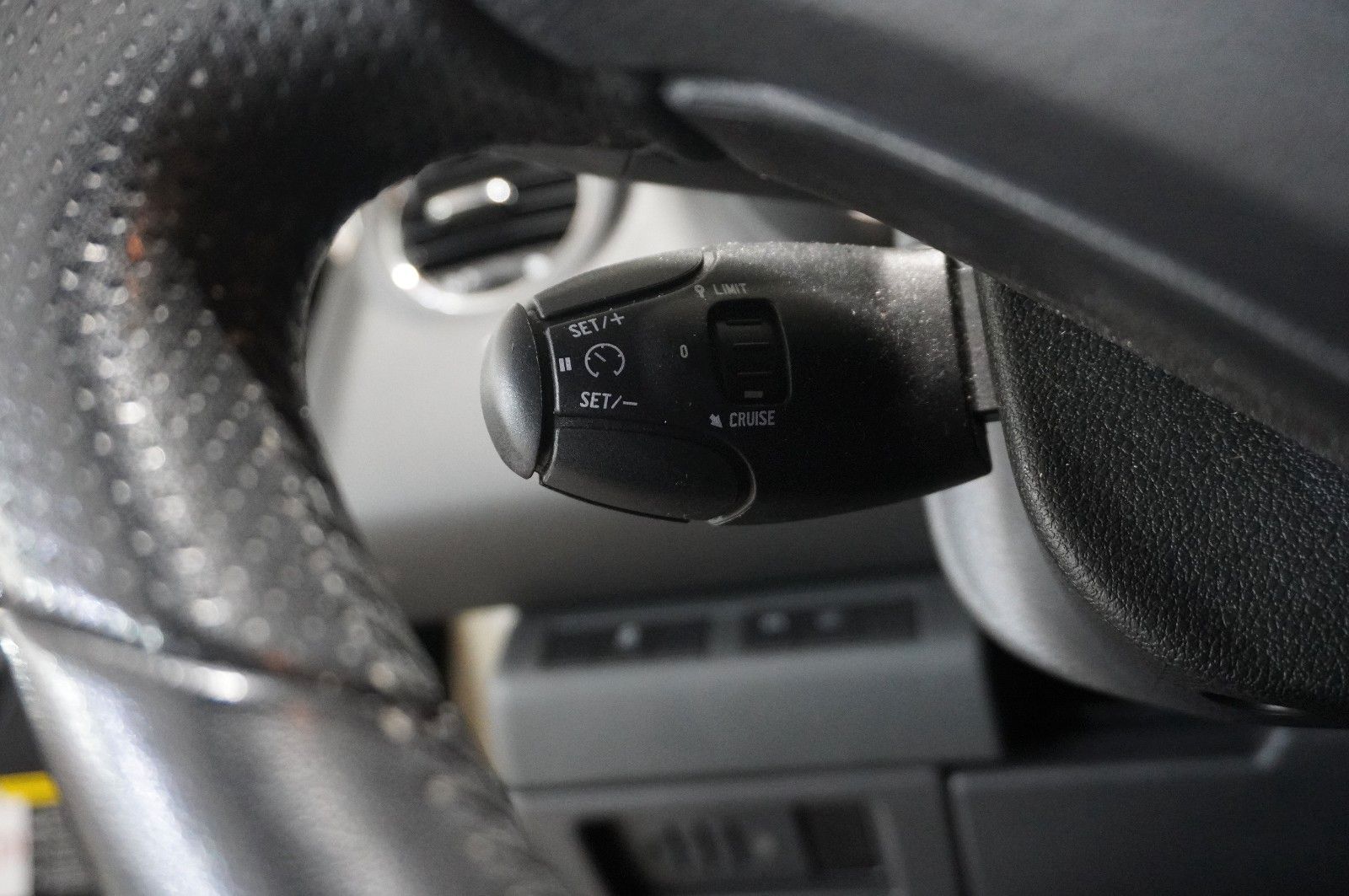 Fahrzeugabbildung Peugeot 5008 1.2T STYLE NAVI/LED/KAMERA/SHZ/PANO./AHK