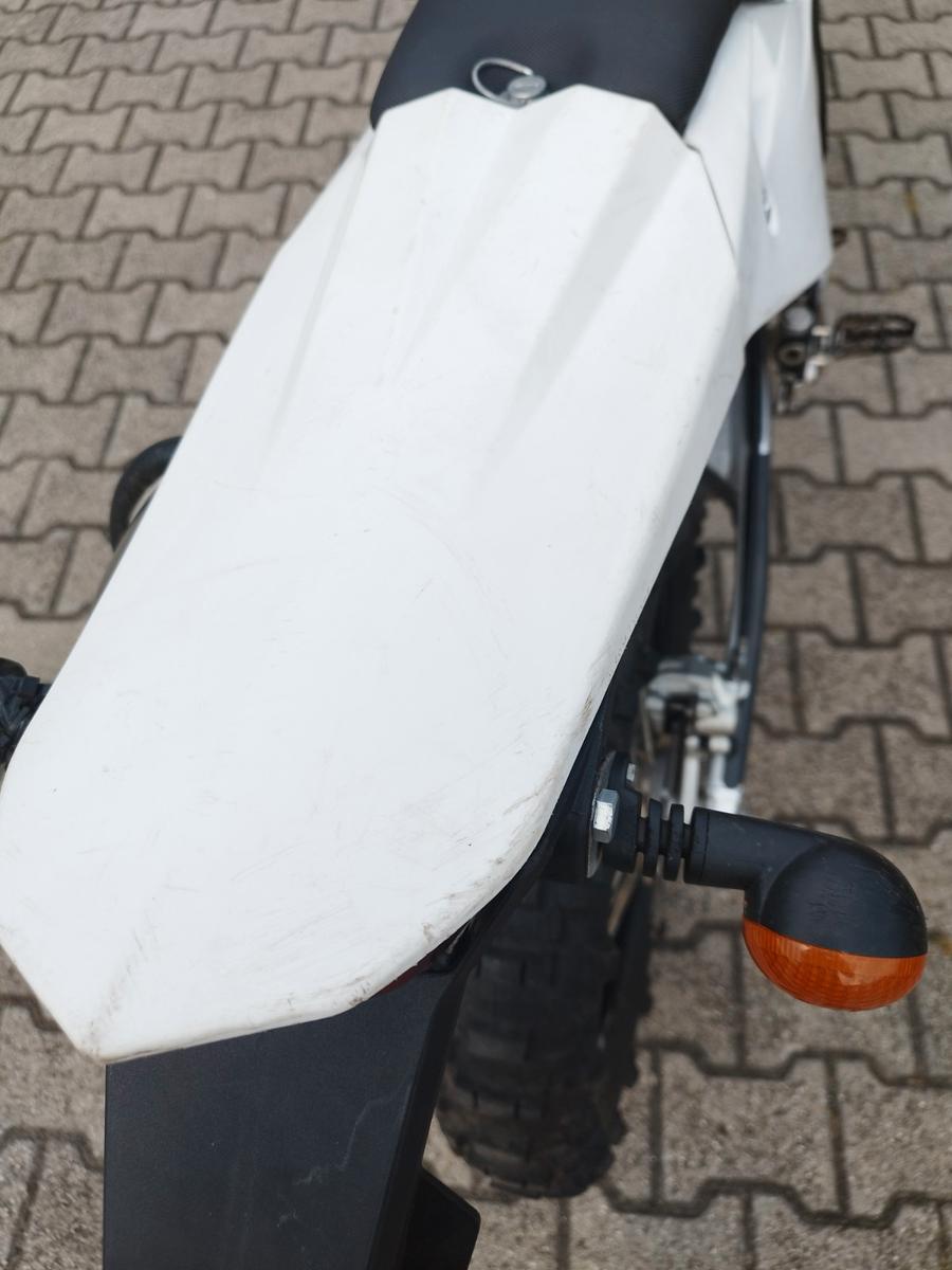 Husqvarna  2011 — photo 13