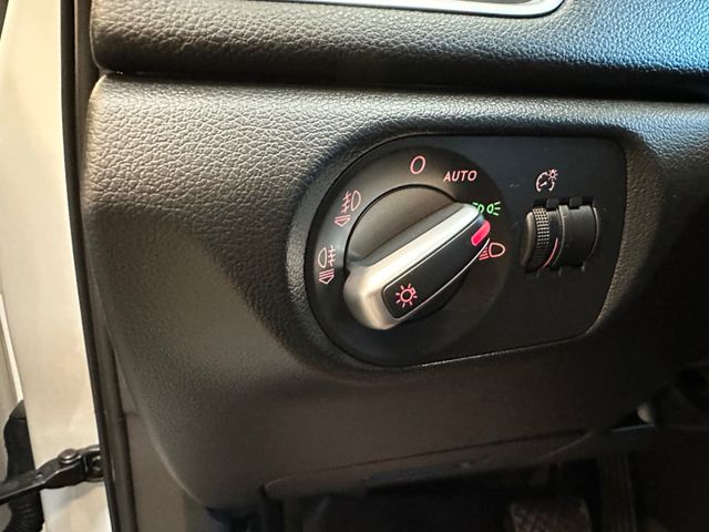 Audi Q3 2.0 TFSI quattro *Xenon*Klima*SHZ*Navi*PDC*