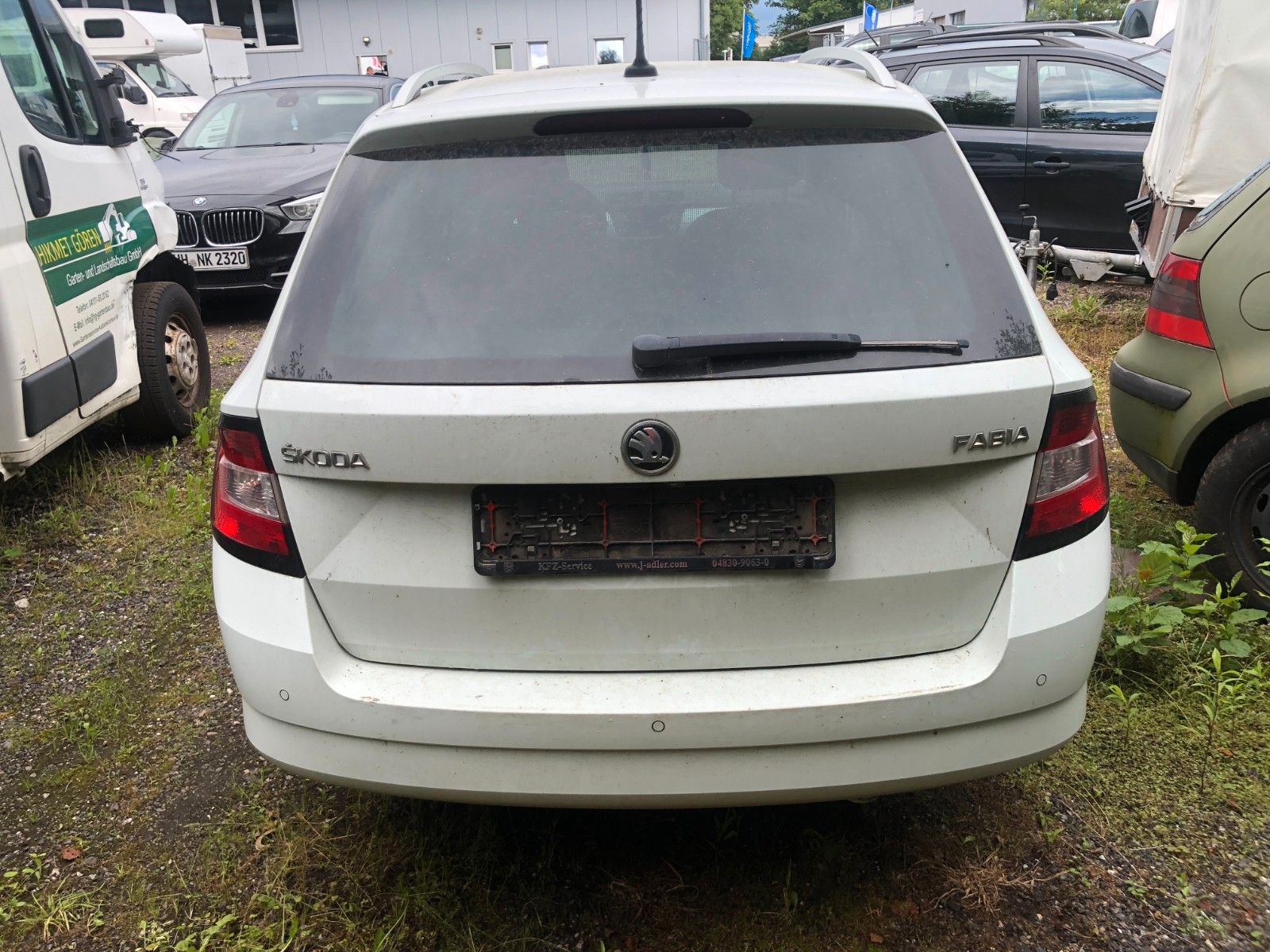 Fahrzeugabbildung SKODA Fabia Combi Drive leichter Seitenschaden
