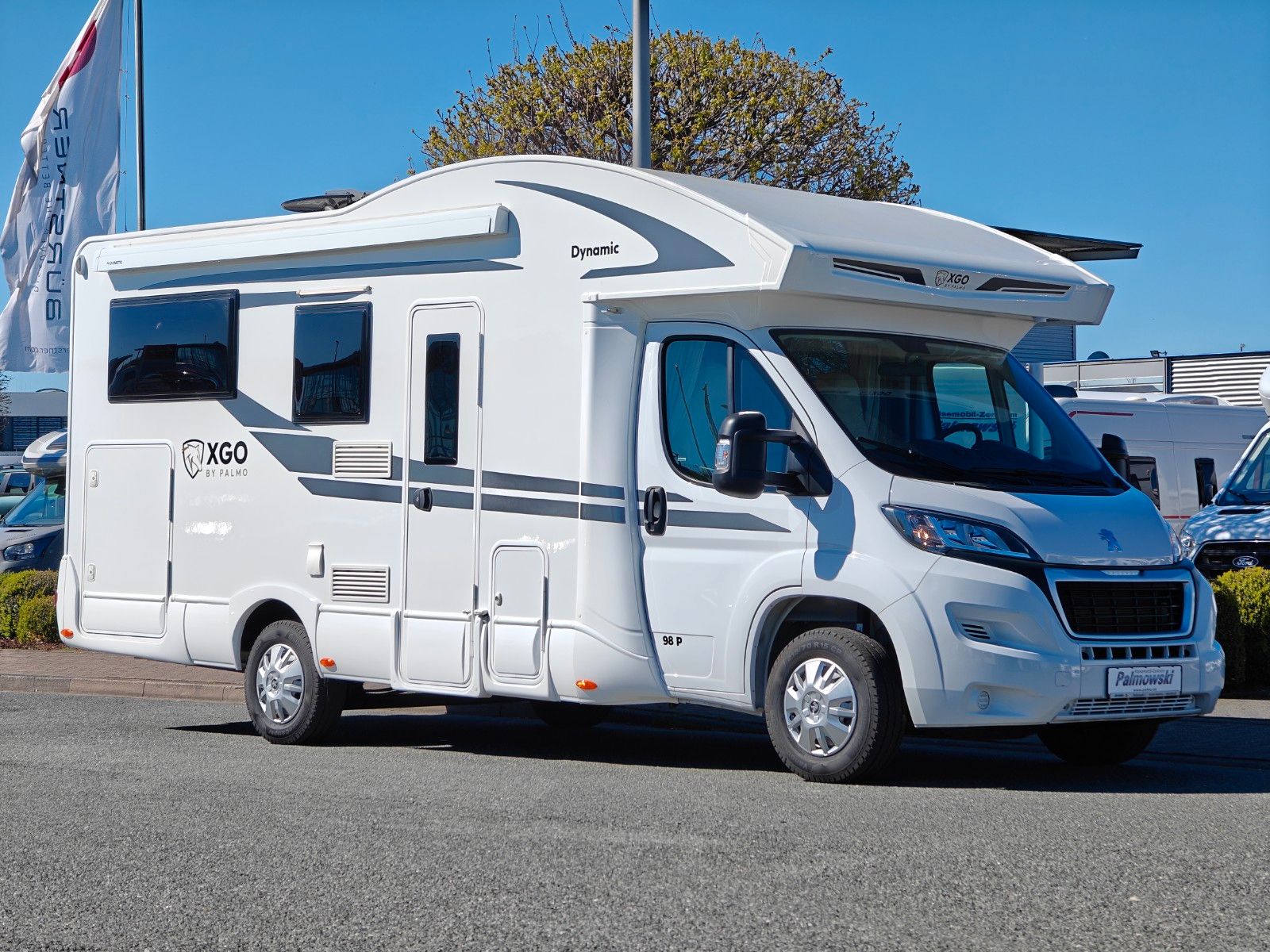 Fahrzeugabbildung XGO Dynamic 98 P  - SAT, TV, Markise, Luftfeder -