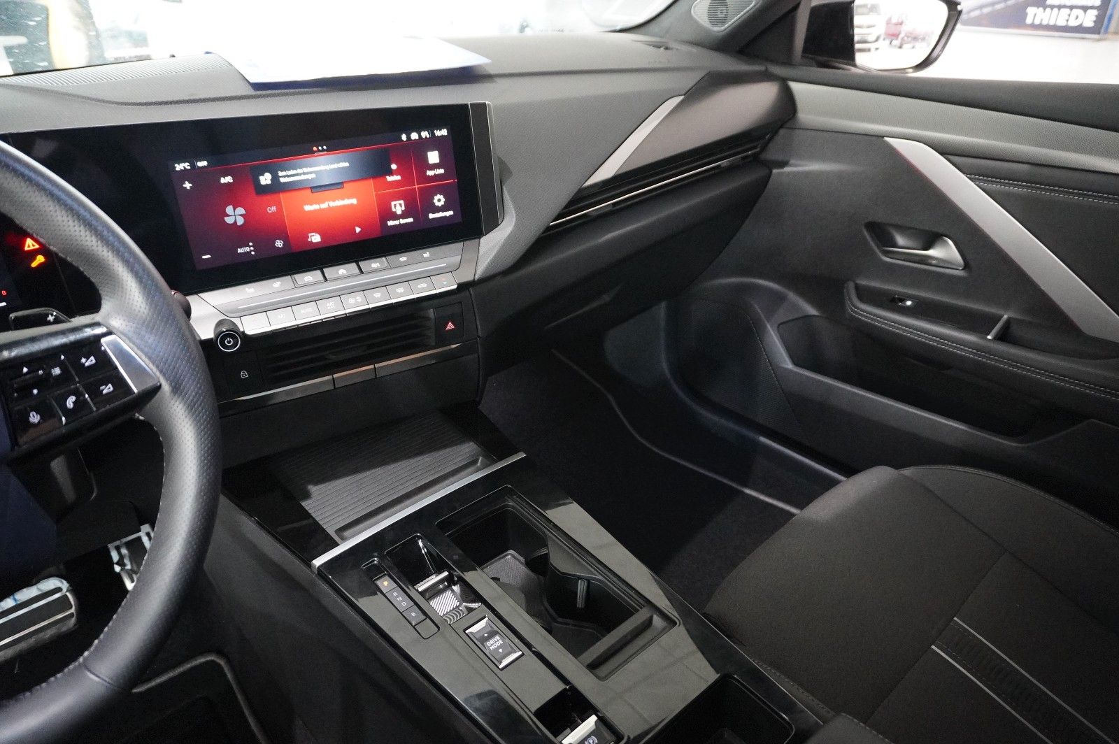 Fahrzeugabbildung Opel Astra L Lim. 1.6 HYBRID GS SPORT NAVI/360°/SPORT
