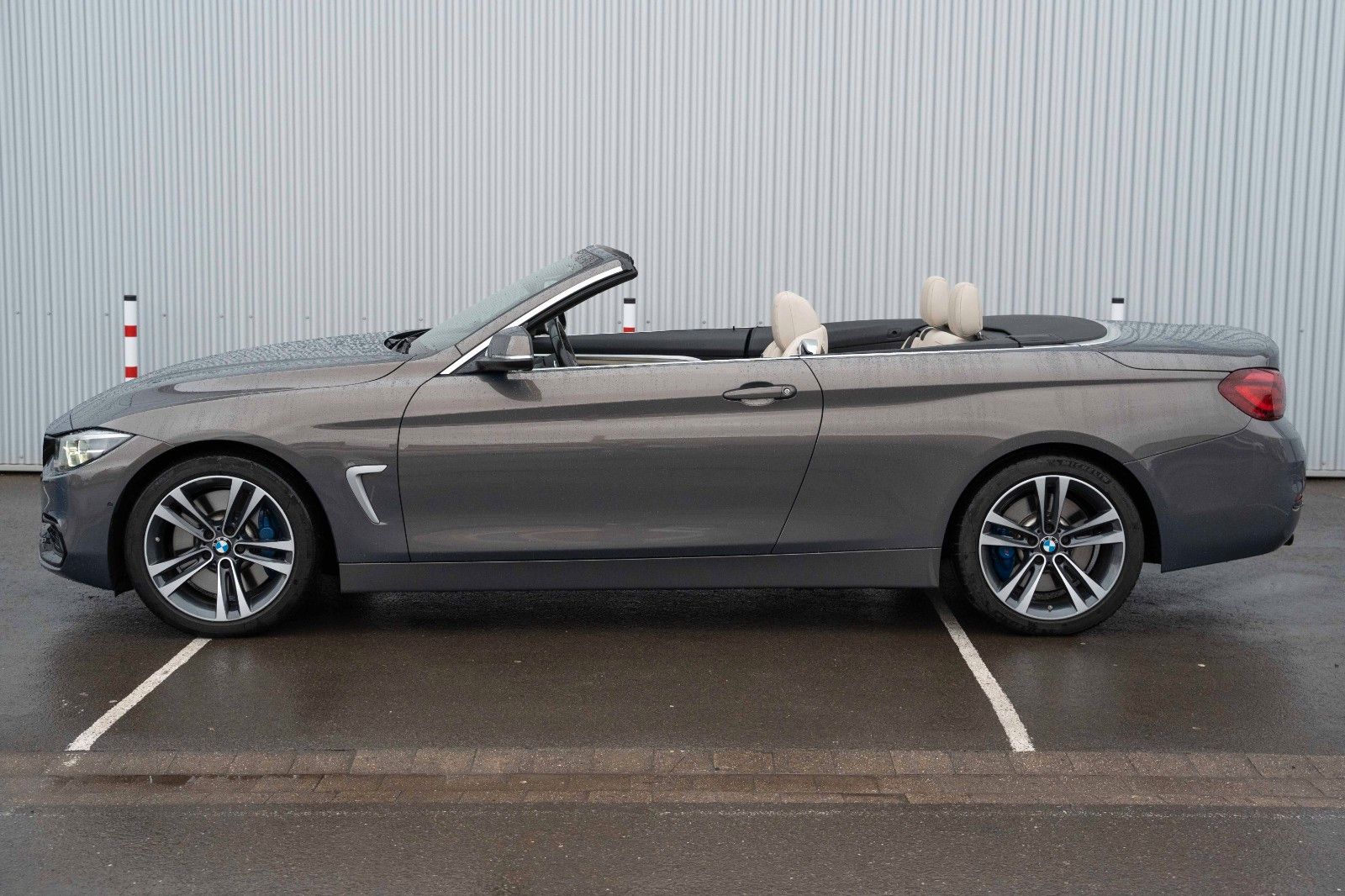 Fahrzeugabbildung BMW 440i CABRIO SPORT-LINE LED H&K KAM HUD 360° LEDE