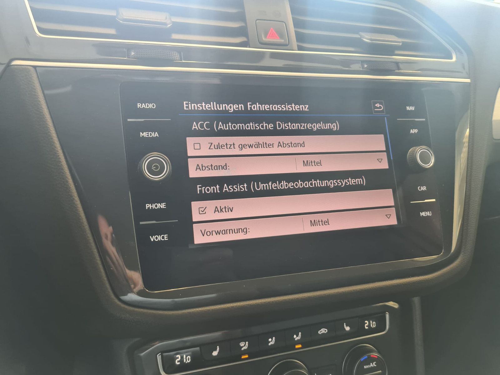 Fahrzeugabbildung Volkswagen Tiguan Comfortline 4Motion/KAMERA