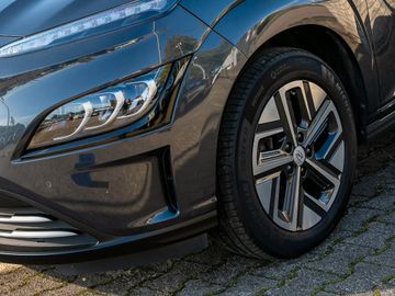 Hyundai Kona Trend Elektro 2WD Kamera Schiebedach LED