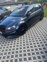 Volkswagen Golf 2.0 TSI OPF DSG GTI Performance GTI Per... - mit Benzin-Antrieb: Blau, Alcantara, Panorama-Dach