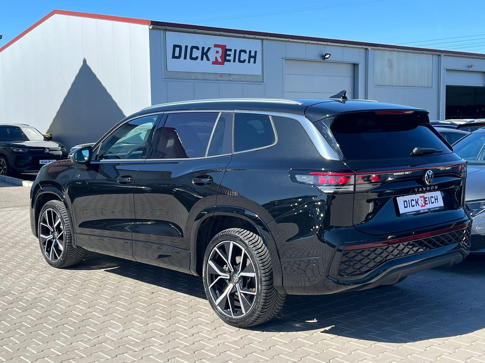 Image du véhicule Volkswagen Tayron 2.0 TDI 4M R-Line 7Si*MATRIX*AHK*PANO*HUD