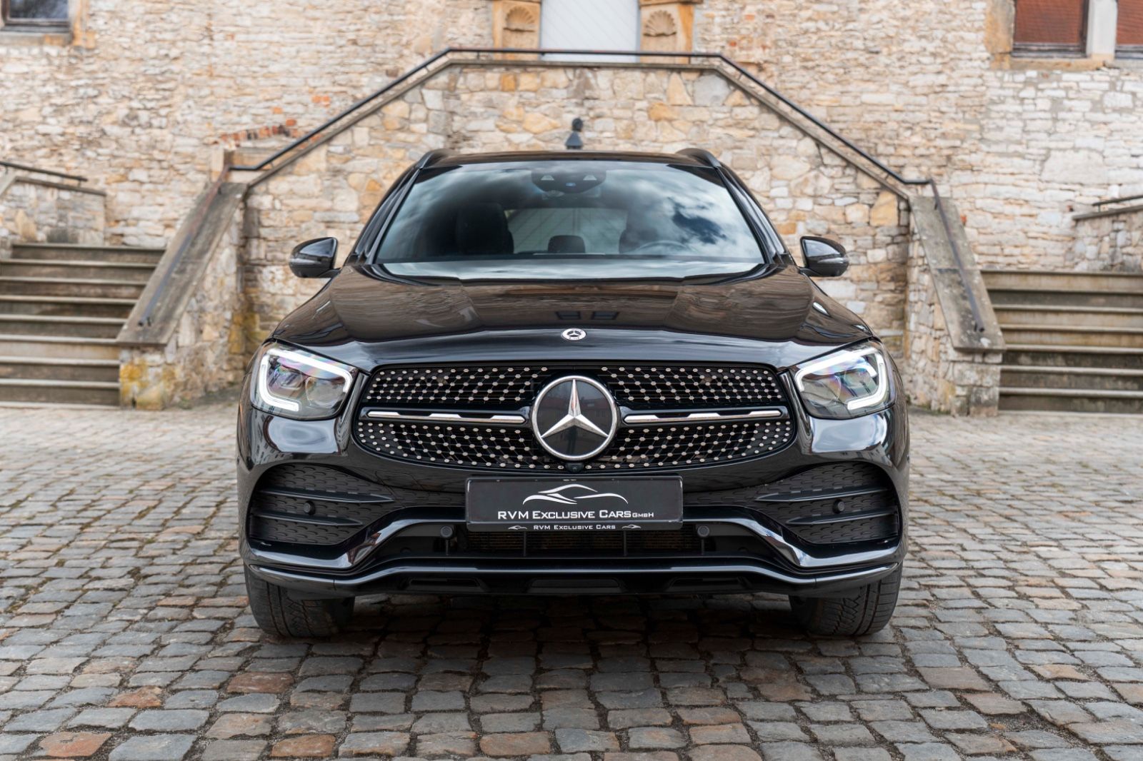 Fahrzeugabbildung Mercedes-Benz GLC 300d e 4Matic AMG BURMESTER 360° PANO M+S