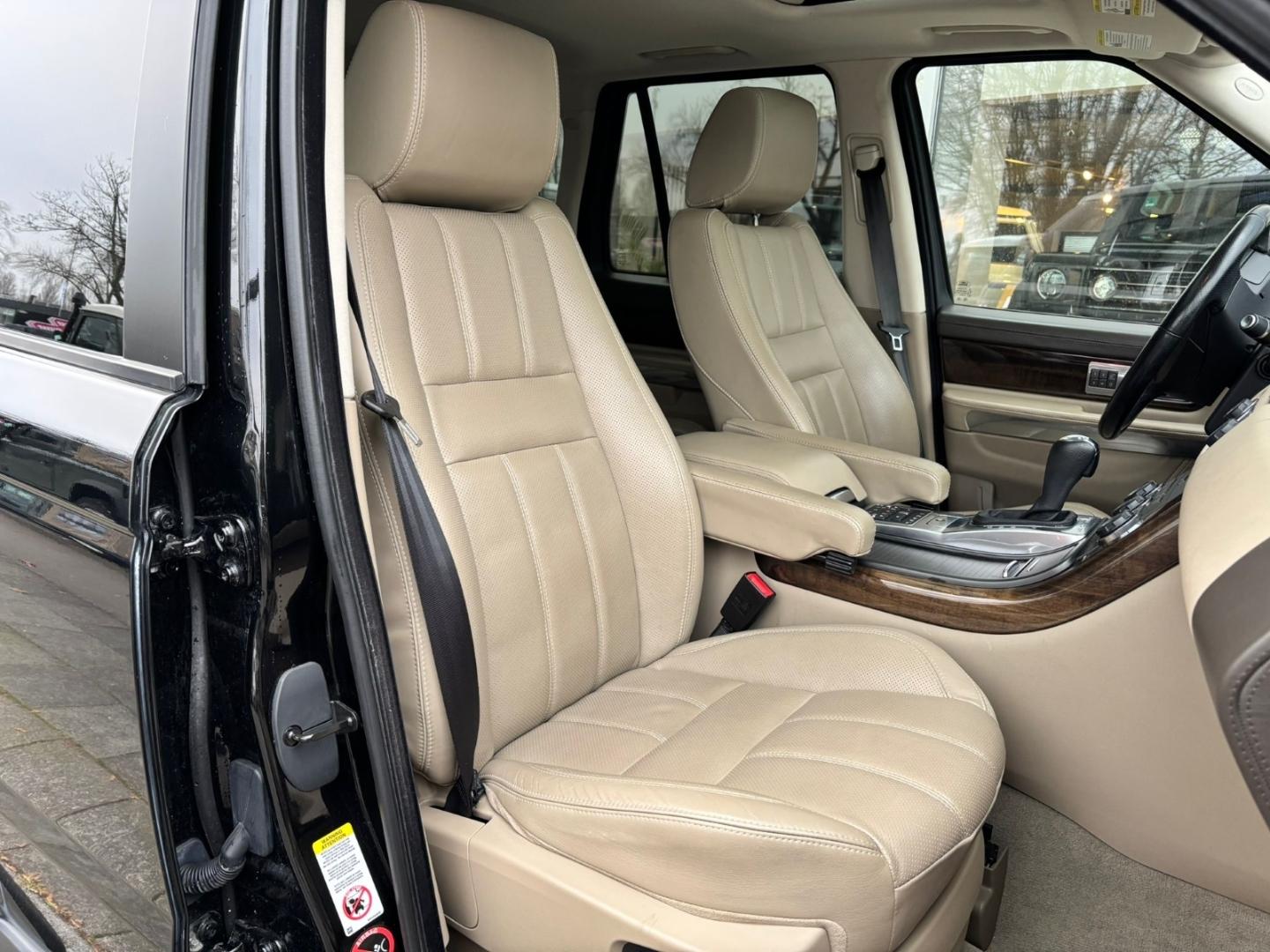 Land Rover Range Rover Sport L320 5.0 V8 HSE Luxury