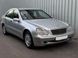 Mercedes-Benz C 220 CDI Elegance Temp. Klimaut. Tüv+Insp Neu - Mercedes-Benz C 220 aus 2001: Cdi