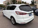 Ford S-MAX Titanium AWD 4x4 Automatik Diesel - Ford S-Max Titanium mit Diesel-Antrieb