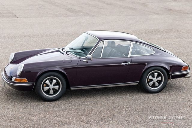 Porsche 911 2.4T Coupe