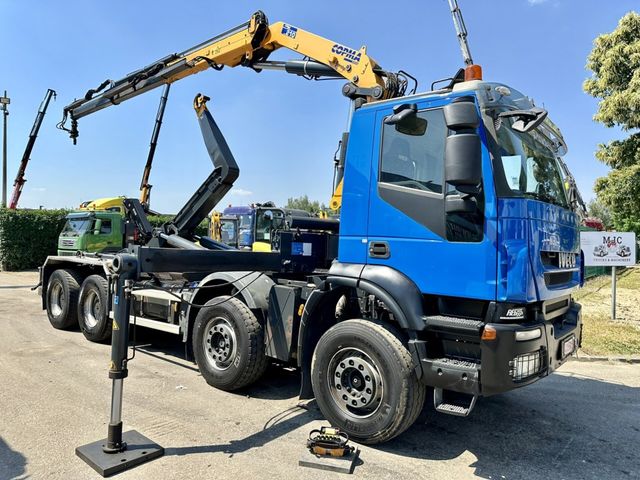 Iveco Trakker 450 8x4 HOOKLIFT + CRANE COPMA 210.2 - 5