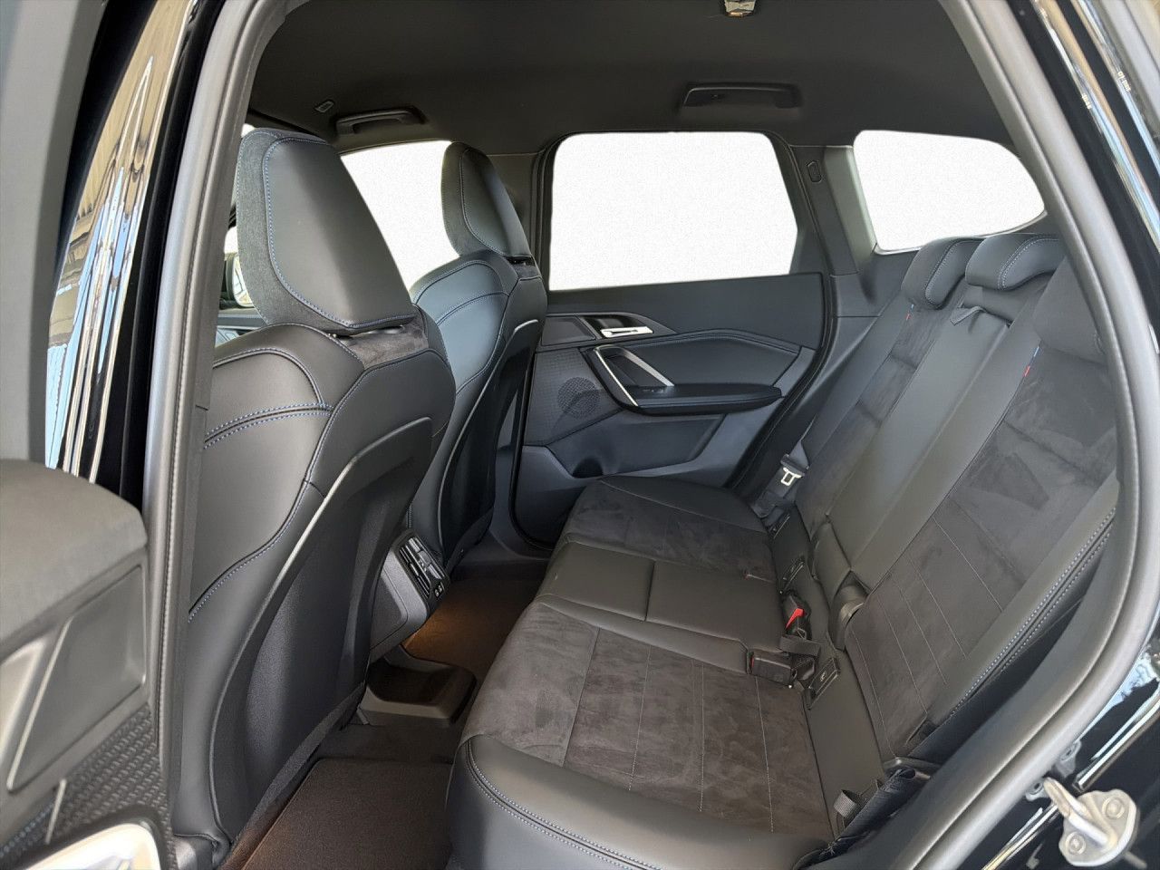BMW iX1 - Bild 13