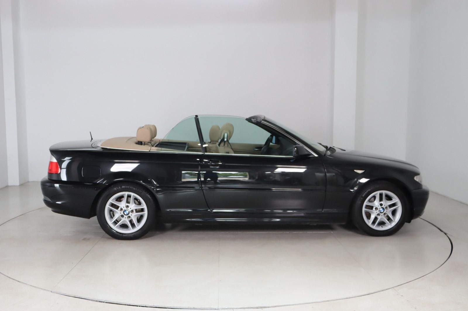 Fahrzeugabbildung BMW 325 Ci * Navi * Xenon * Memory * Leder