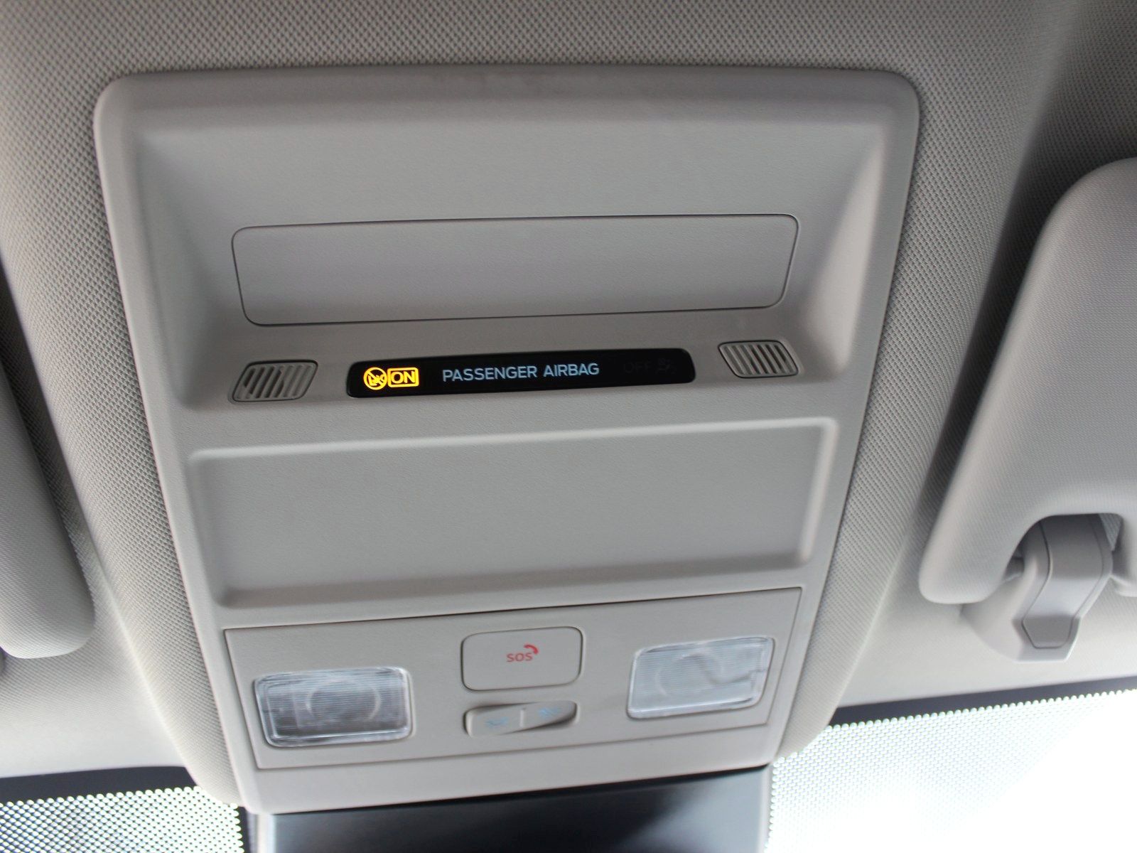 Fahrzeugabbildung Ford Tourneo Custom Plug-in Hybrid 340 L1 Titanium