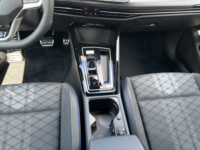 Golf VIII Variant R-Line 1.5 eTSI DSG