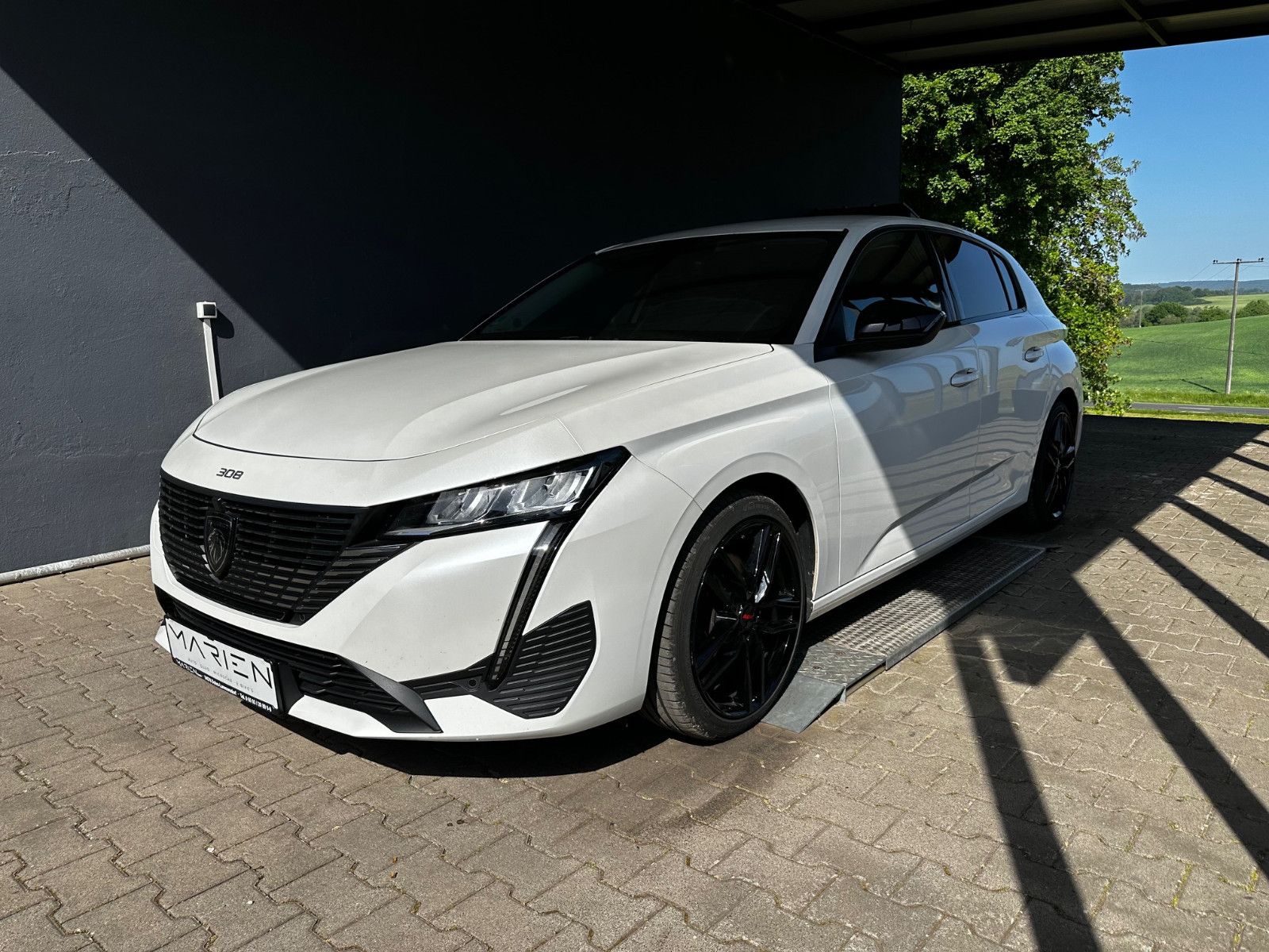 Peugeot 308 1.5 BlueHDi 130 Allure |Kamera|LED|Navi |PDC — Bild 2