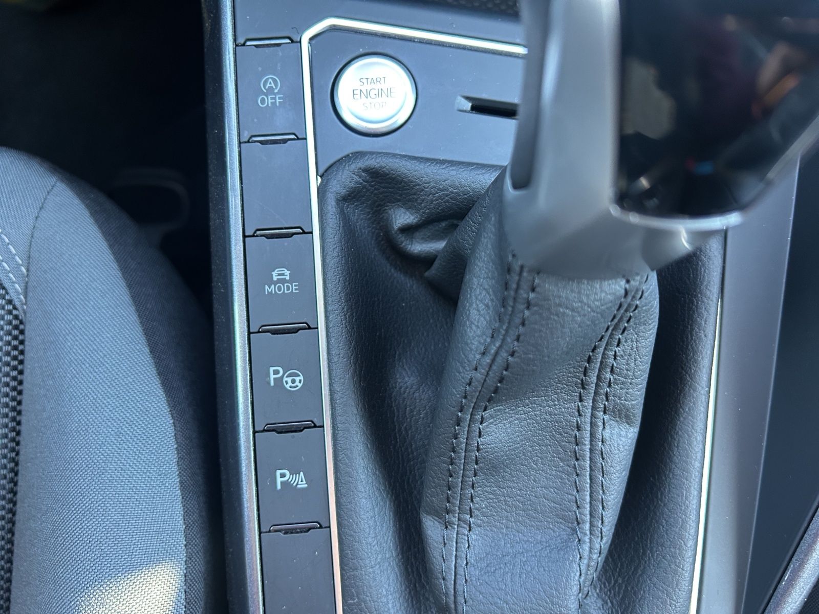 Fahrzeugabbildung Volkswagen Taigo 1.5 TSI StyleDSG Navi LED ACC