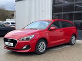 Hyundai i30 cw Pure Klima/Tempomat/Tüv Au Neu! - Hyundai i30: Pure