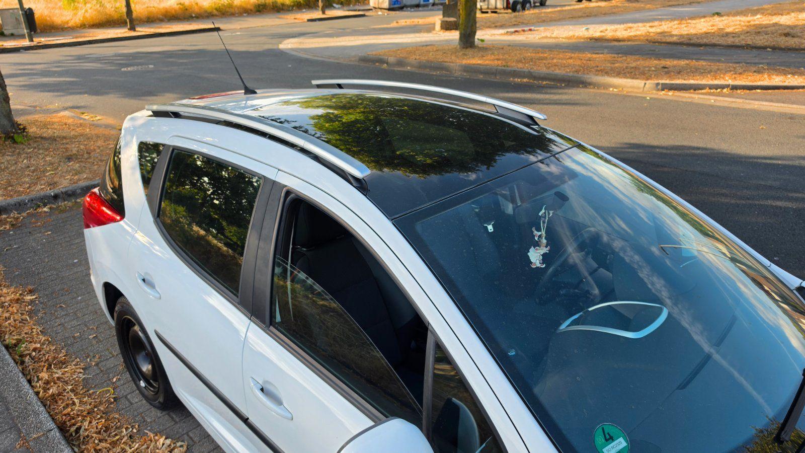 Peugeot 207 2010 — photo 9