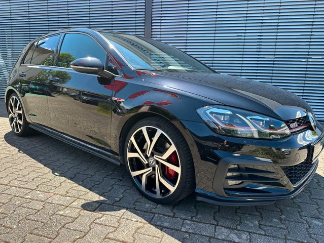 Volkswagen Golf VII GTI Performance Pano Standheizung