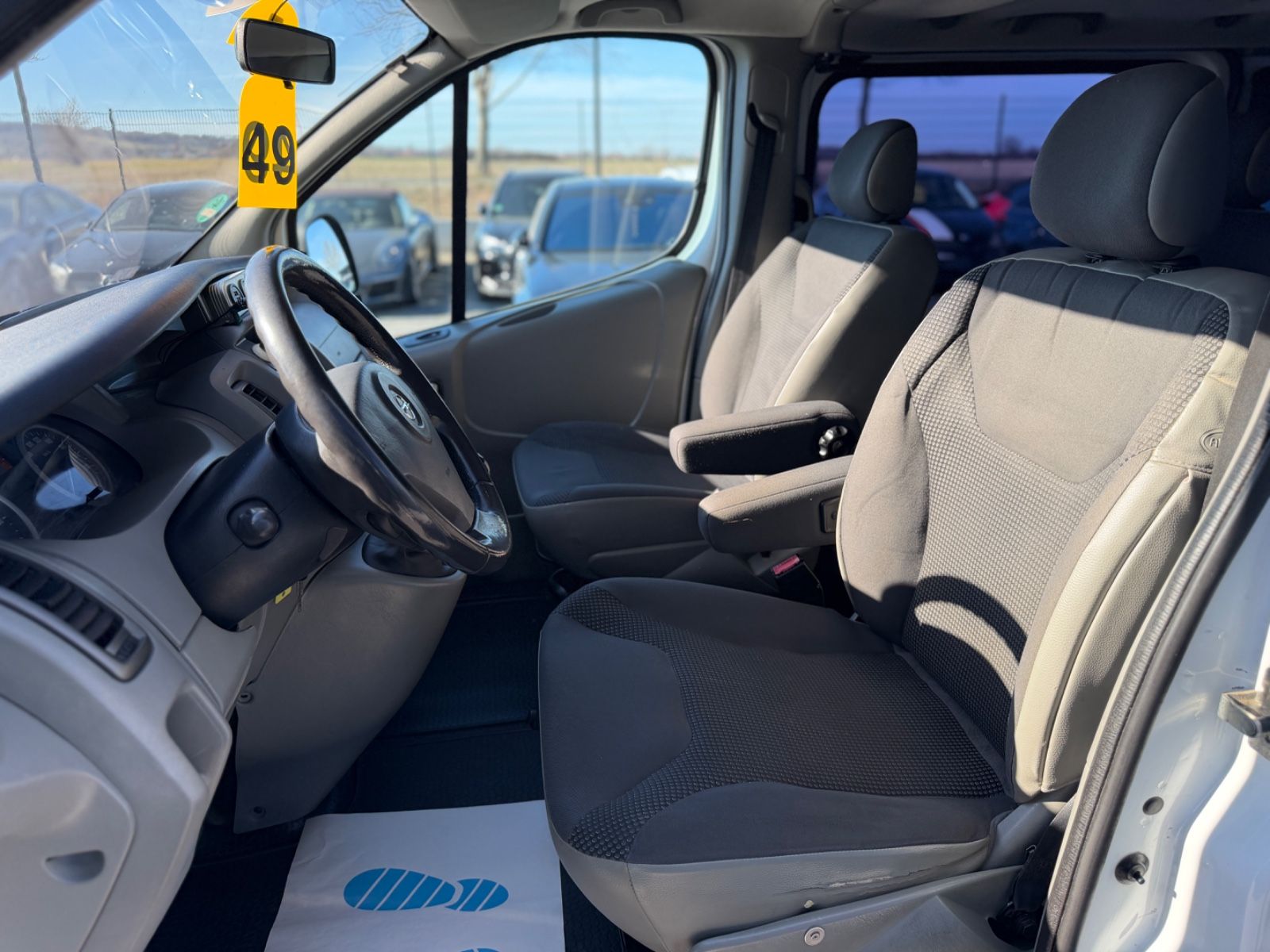 Vivaro Kombi  L1H1 2,7t 2.5 CDTI Klima