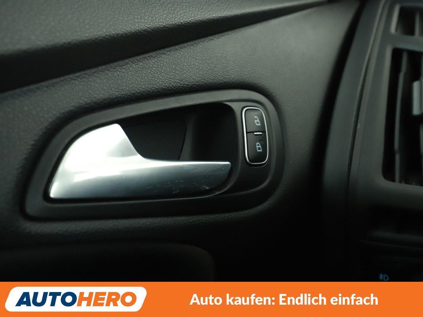 Ford Focus 1.0 EcoBoost ST-Line Aut*NAVI*TEMPO*CAM*