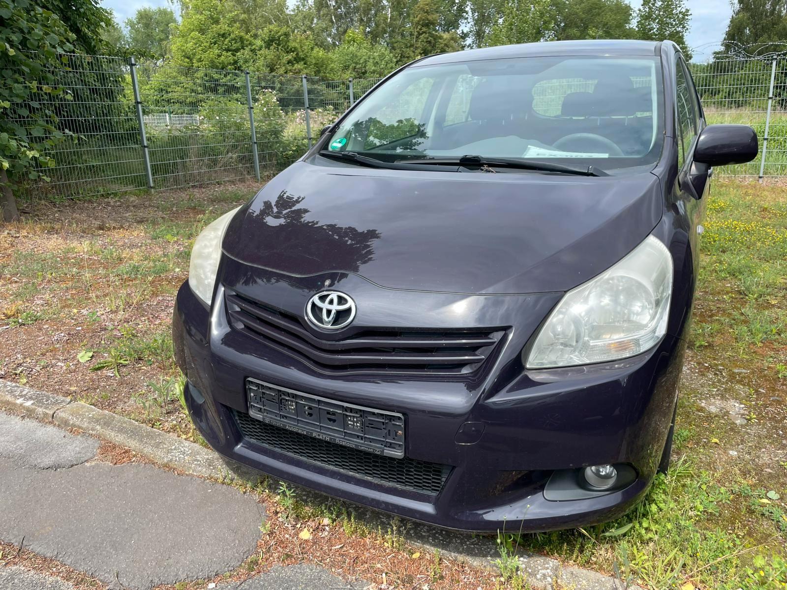 Toyota Verso Life