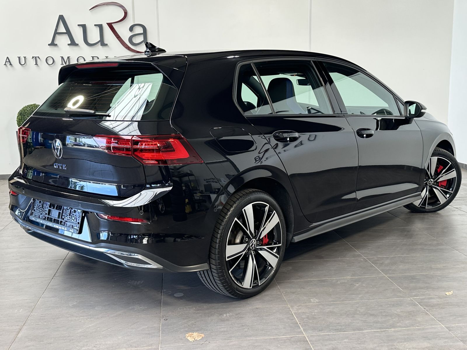 Fahrzeugabbildung Volkswagen Golf VIII GTE eHybrid NAV+LED+HEAD-UP+CARPLAY+VC