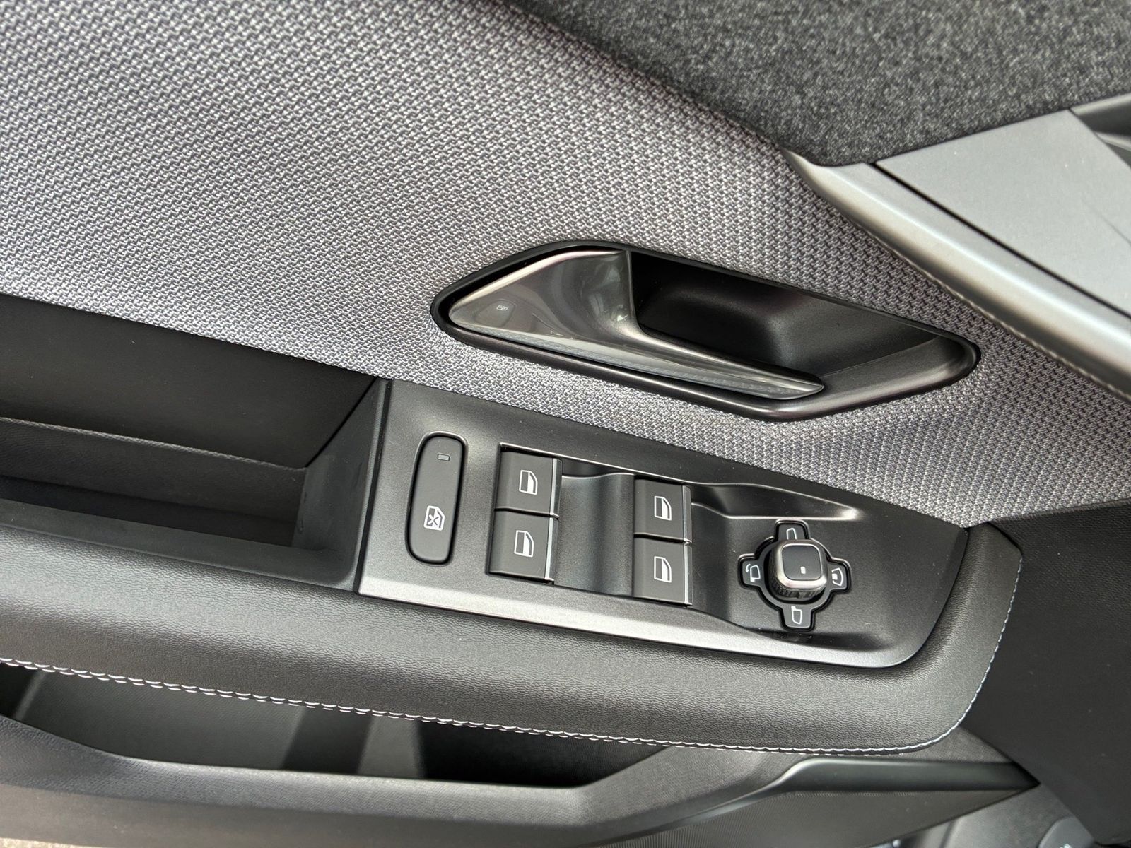 Fahrzeugabbildung Opel Grandland 1.2 48V GS 360,HUD,Kamera,Matrix,SHZ