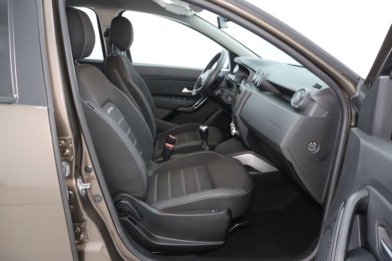 Fahrzeugabbildung Dacia Duster II 1.4 * 1. Hand * Navi * SHZ