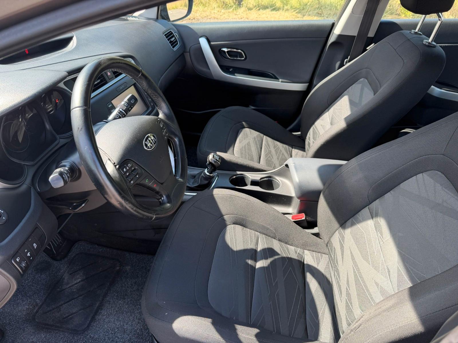 Kia Ceed Sportswagon Attract*R-Kamera*Navi*PDC*