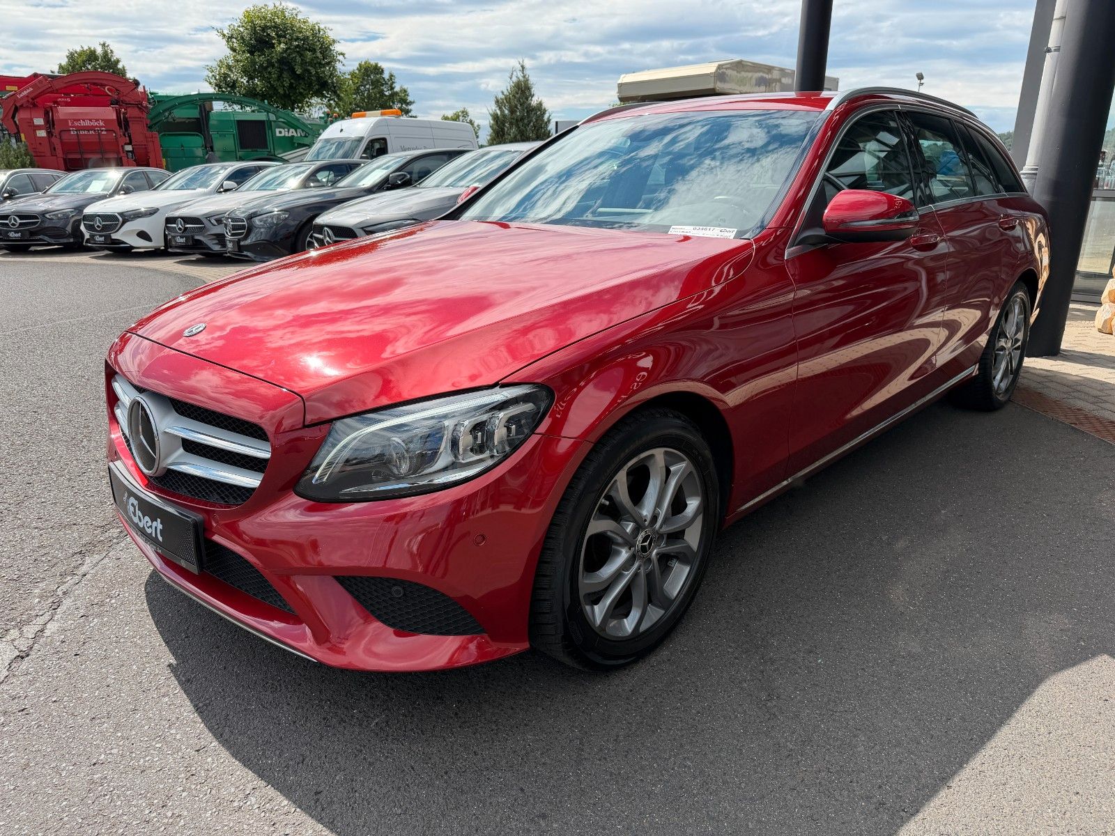 Fahrzeugabbildung Mercedes-Benz C 180 T Avantgarde MBEAM+Distr+R-Kamera+LenkAssi