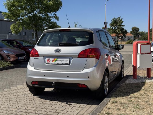 KIA Venga — Foto 10