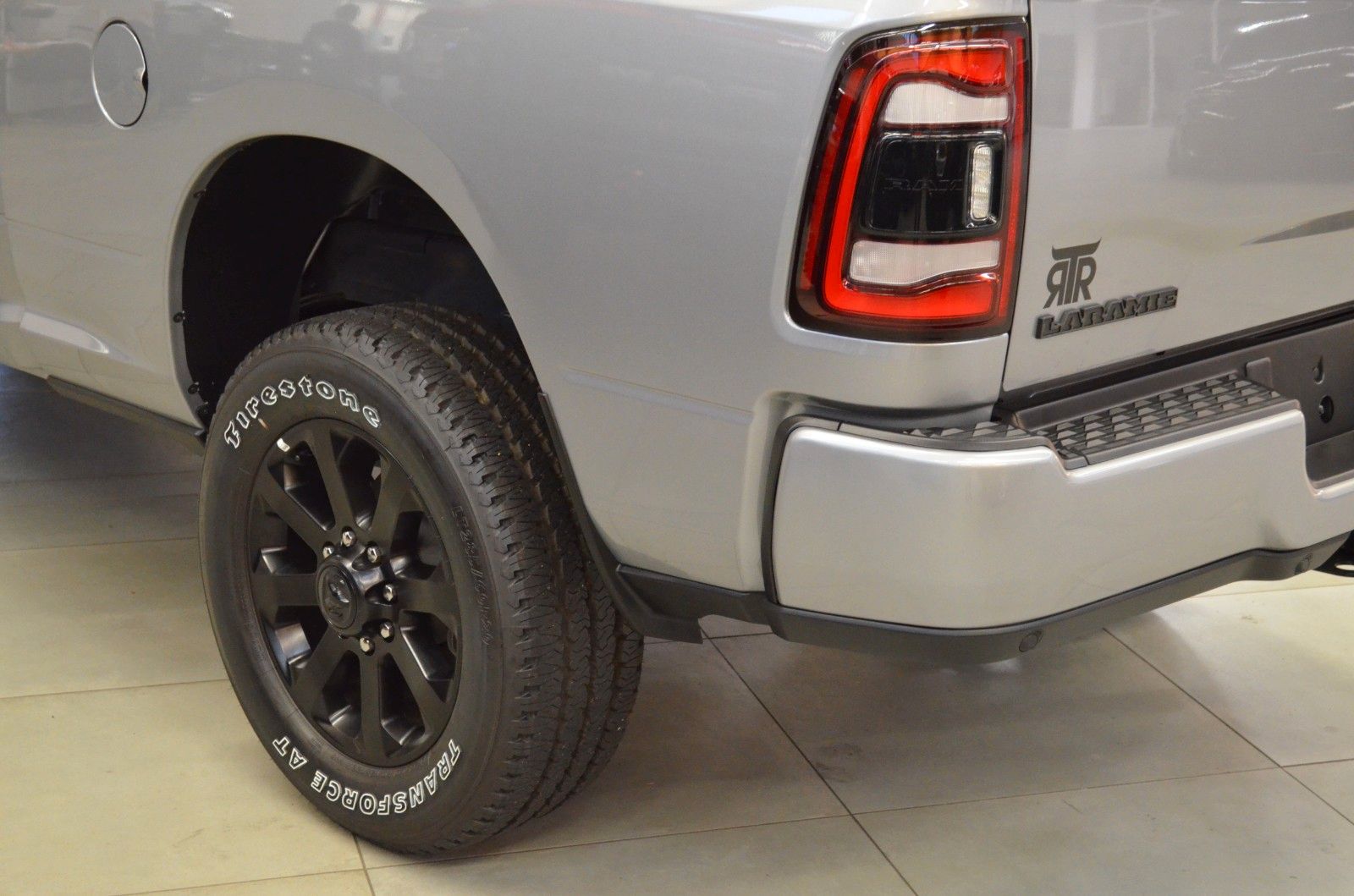 Fahrzeugabbildung Dodge RAM 2500 Laramie NIGHT Mega Cab 4x4