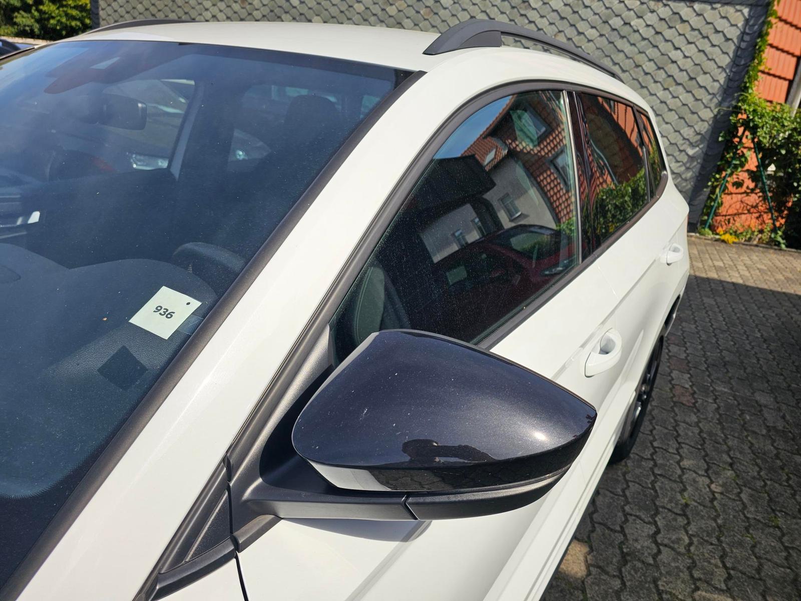 Skoda Karoq 1.5 TSI DSG Sportline+NAVI+ACC+eKLAPPE+AHK