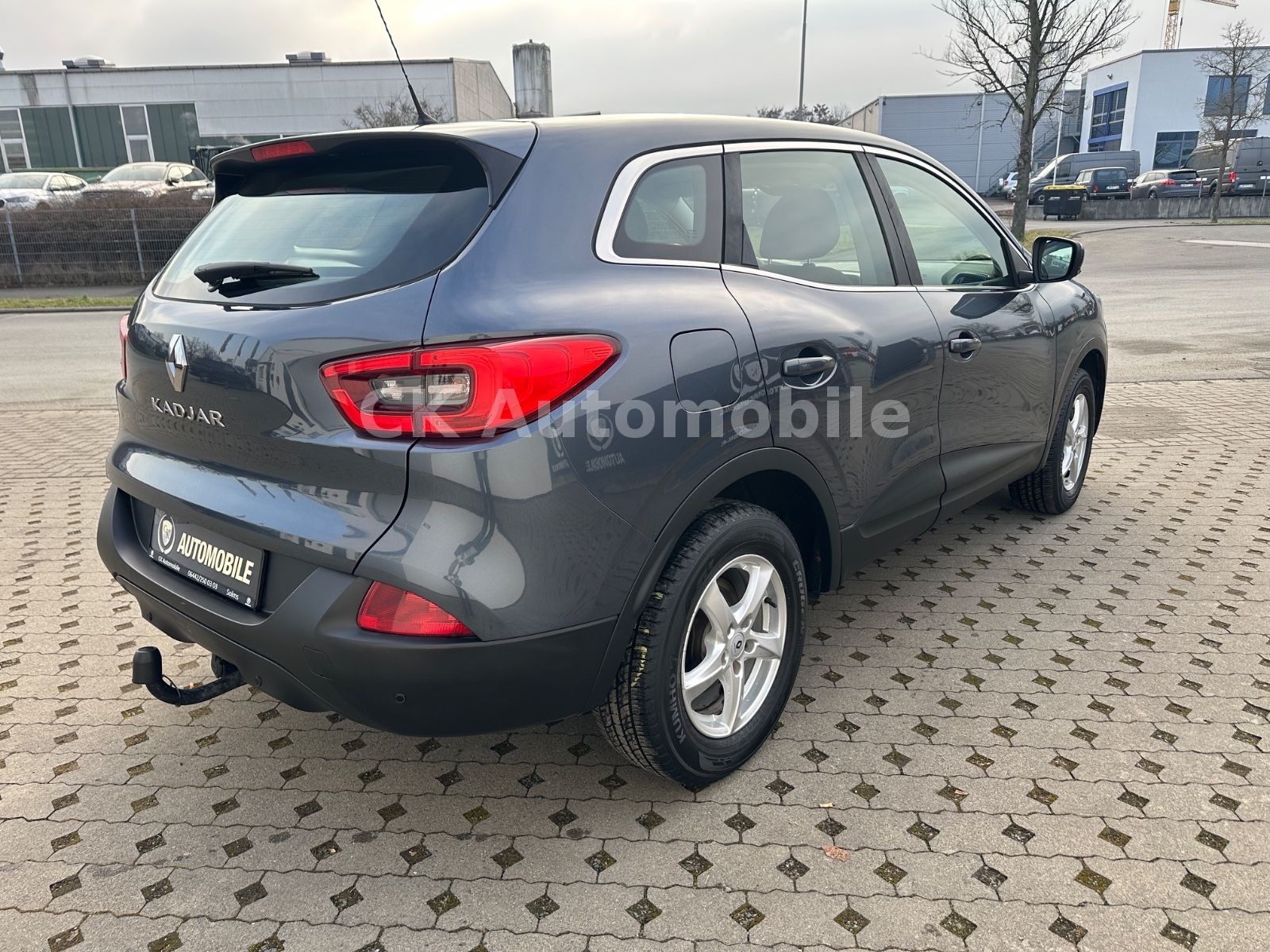 Fahrzeugabbildung Renault Kadjar Life 1.2 TCe/Klima/Tempomat/PDC/AHK