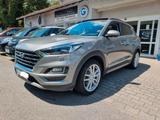 Hyundai TUCSON - Hyundai TUCSON: Hyunda