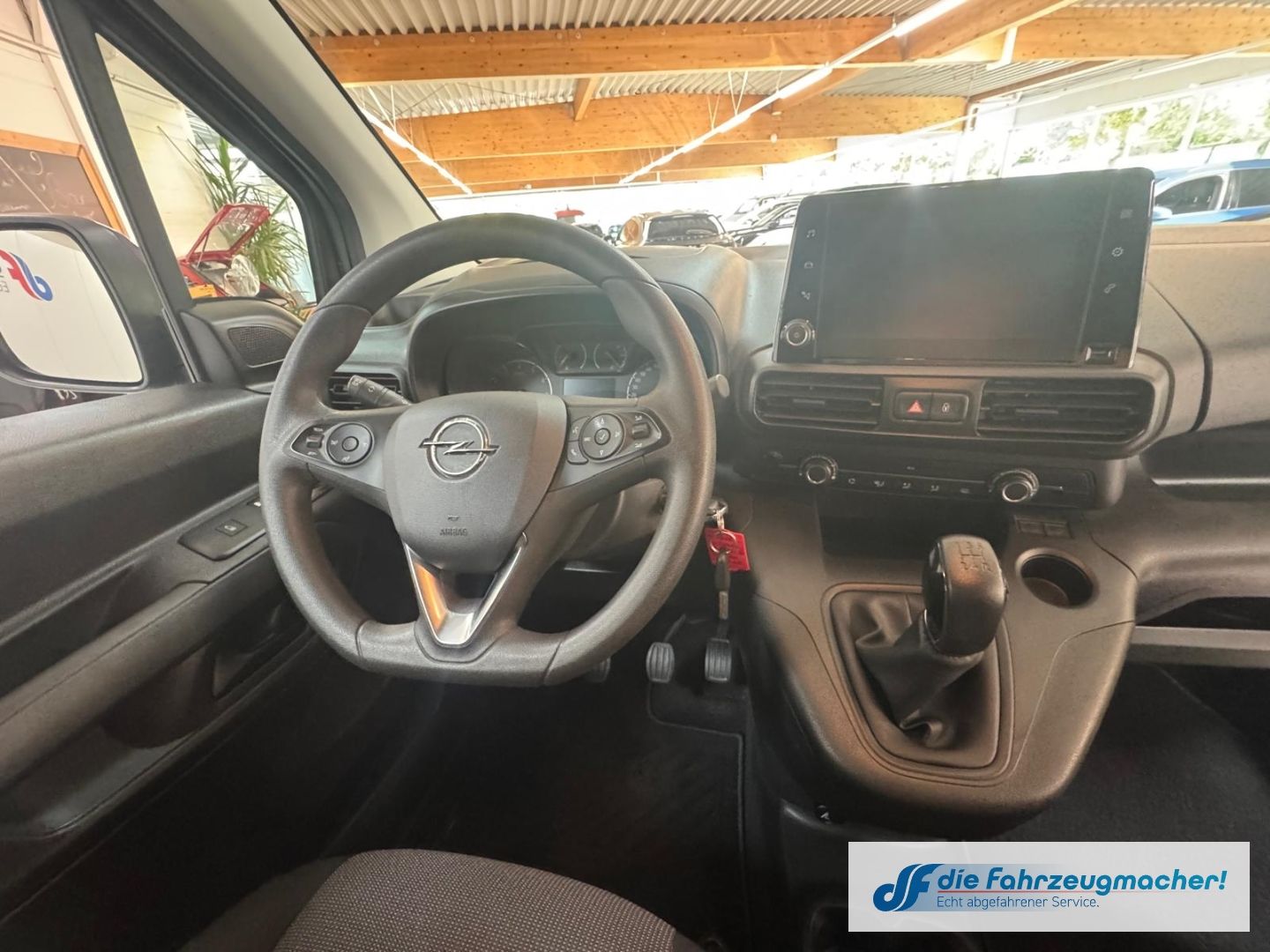 Fahrzeugabbildung Opel Combo E Cargo Maxi Edition L2 XL 1.5D Klima EU6d
