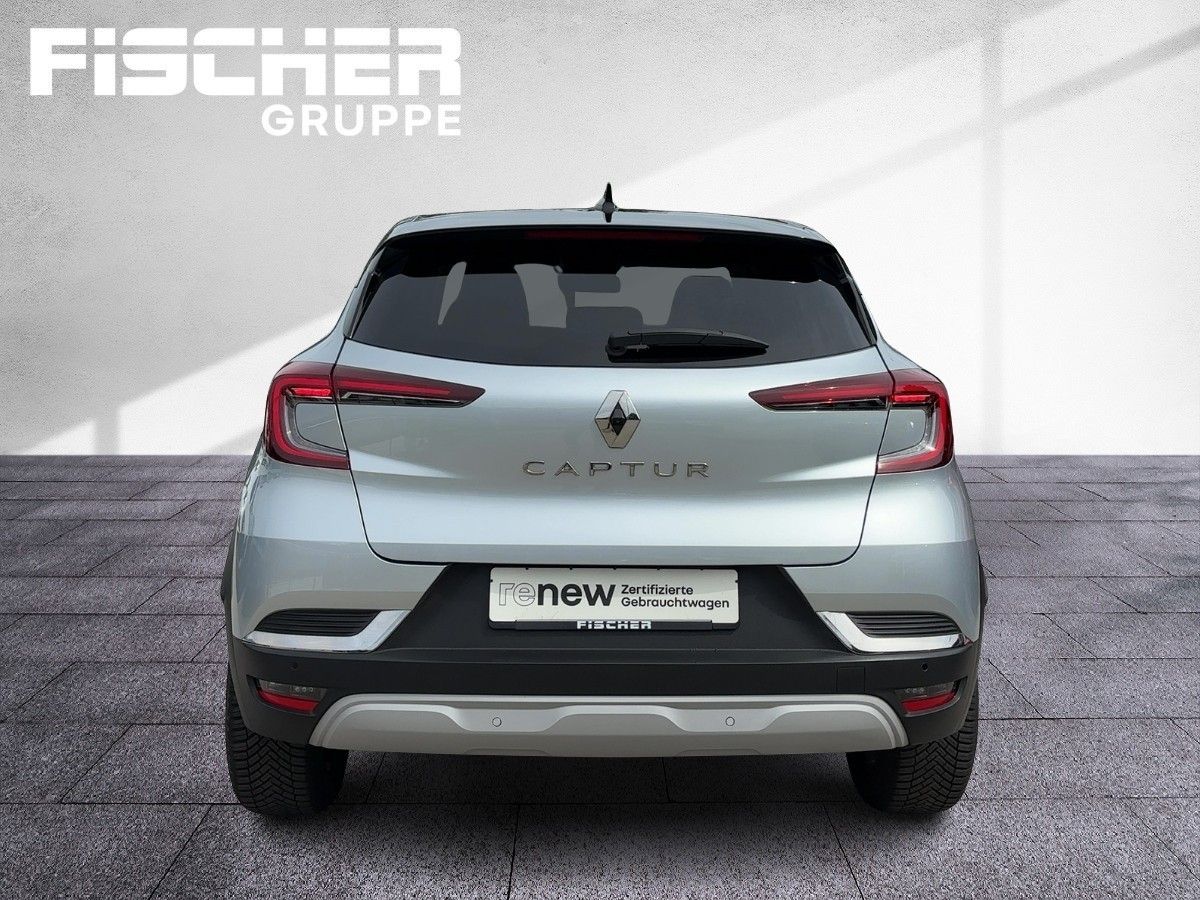 Fahrzeugabbildung Renault Captur TECHNO TCe 140 EDC Kamera SHZ - mit KI generiert/bearbeitet