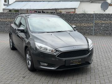 Ford Focus - 1
