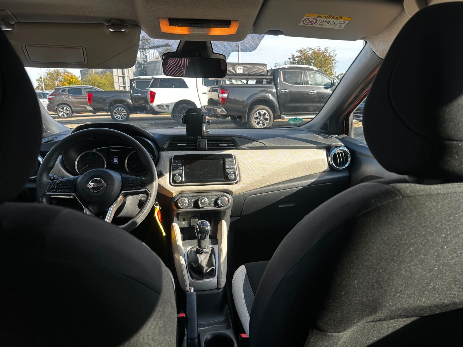 Fahrzeugabbildung Nissan Micra 1. Hand,  Alufelgen, Klima, Sitzhzg.,