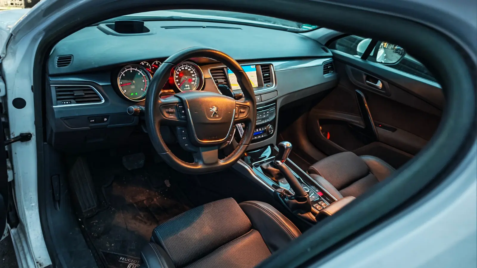 Peugeot 508 2013 — двигун 1.560 cm³, 114 HP (84kW)