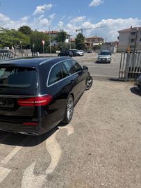 Mercedes E 200 - 4