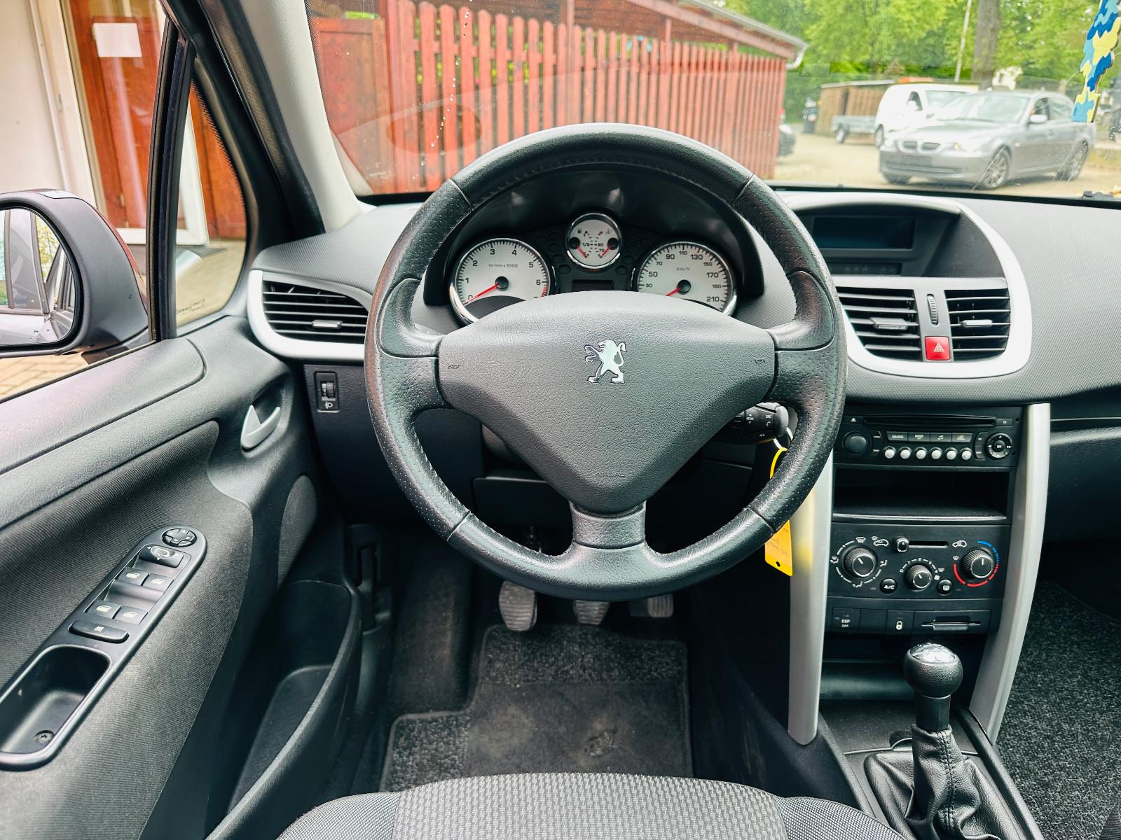 Peugeot 207 2012 — photo 10